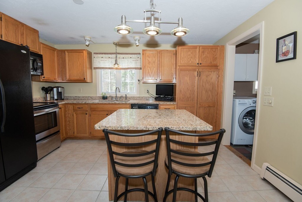 140 Lebanon Hill Road Southbridge, MA 01550 - Photo 5 of 30 Gallery Image 5
