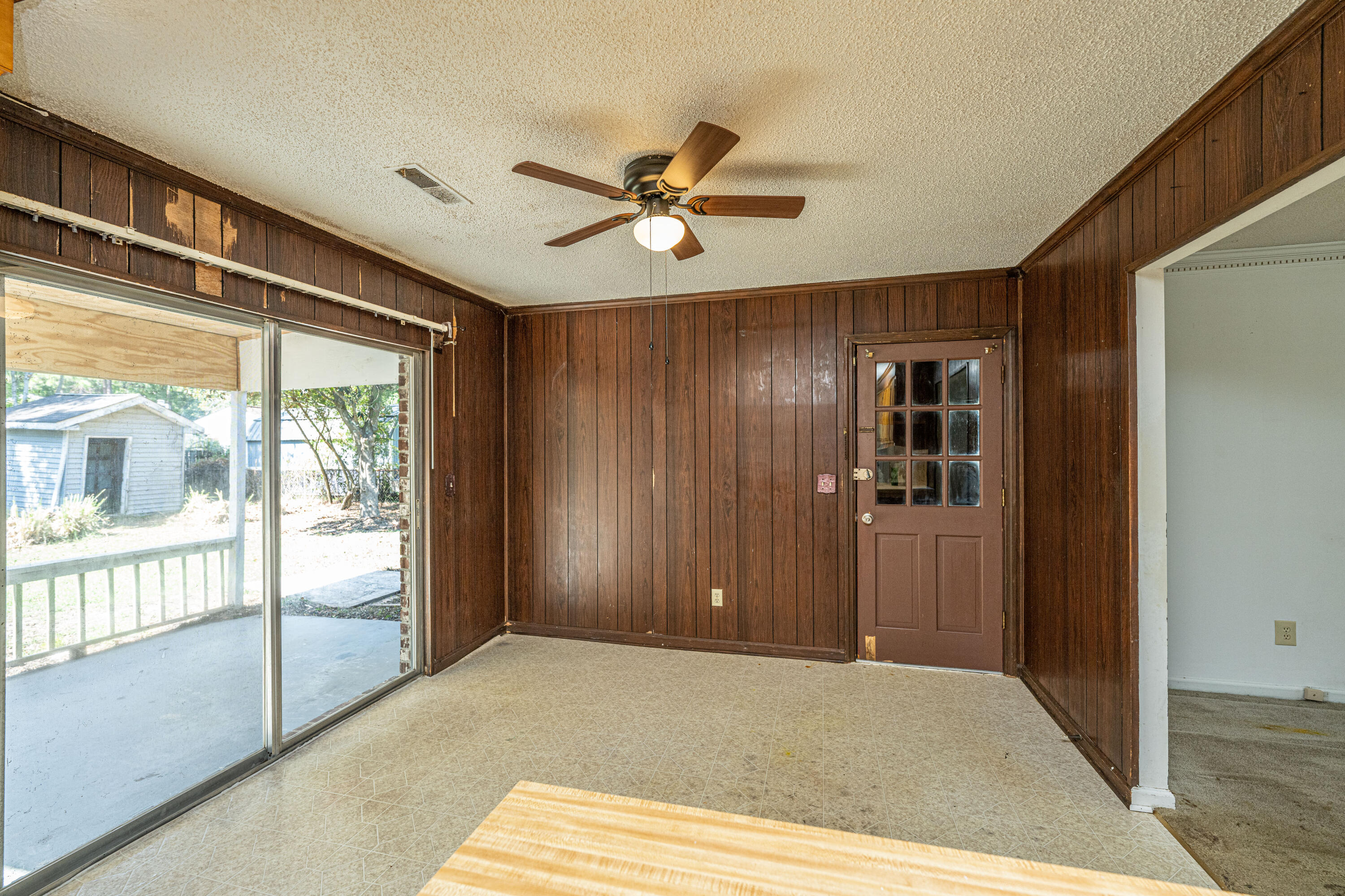 404 Beauregard Road Summerville, SC 29486 - Photo 12 of 35 404BeauregardRd015