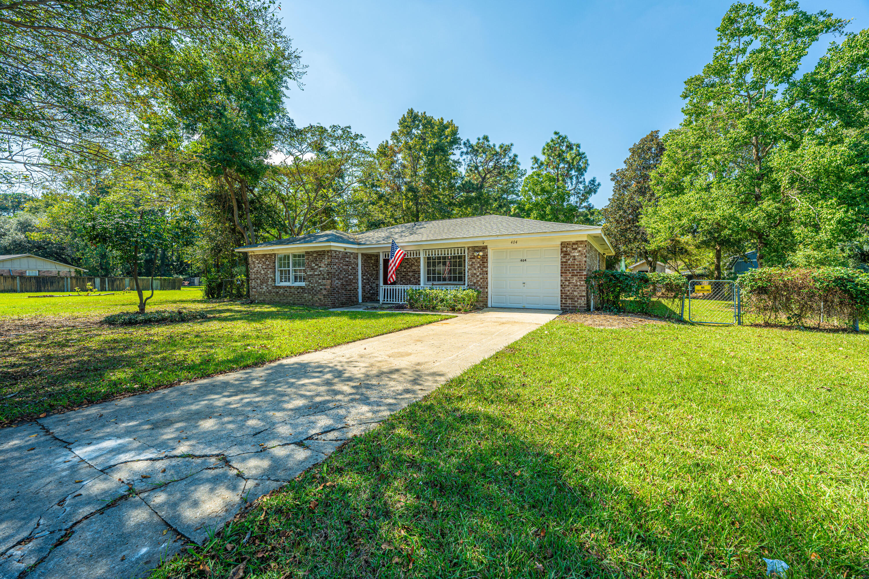 404 Beauregard Road Summerville, SC 29486 - Photo 4 of 35 404BeauregardRd003