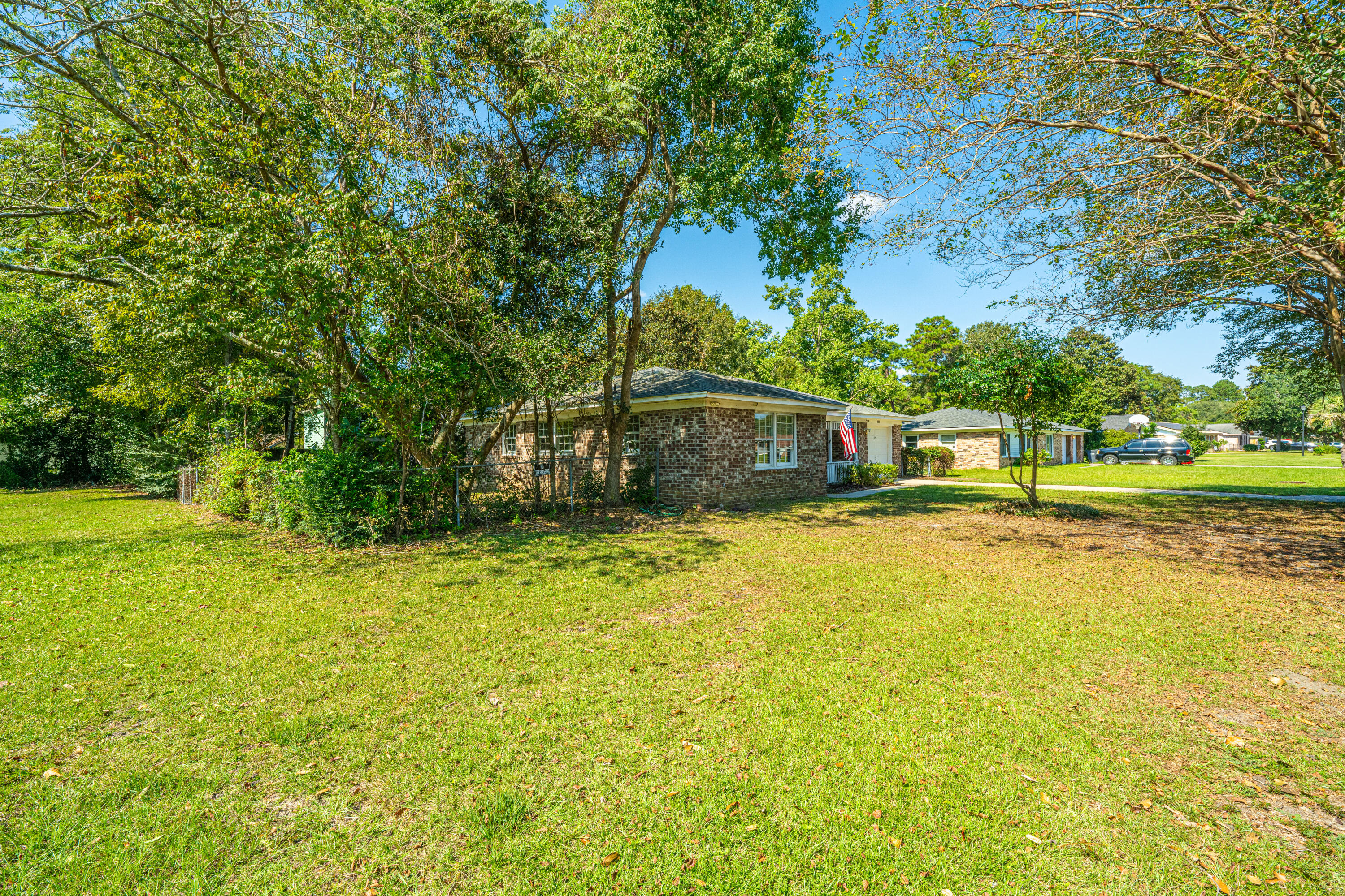 404 Beauregard Road Summerville, SC 29486 - Photo 6 of 35 404BeauregardRd005