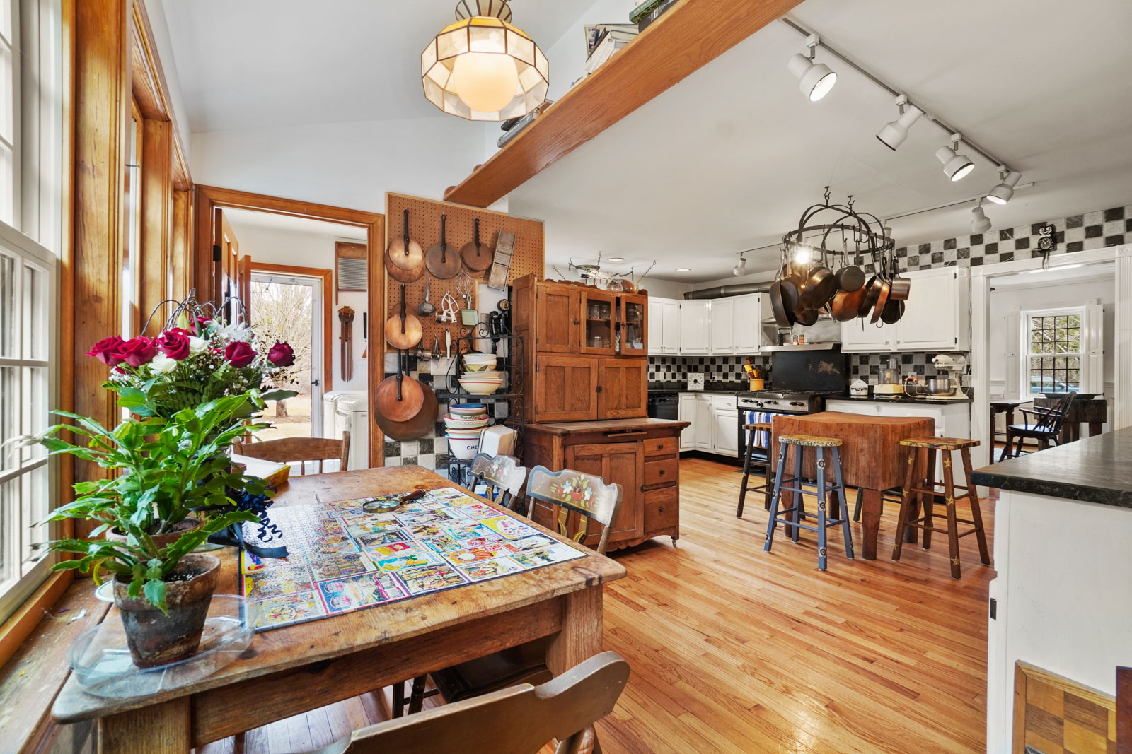 10 Skyline Drive Nantucket, MA 02554 - Photo 11 of 38 Large chef's kitchen