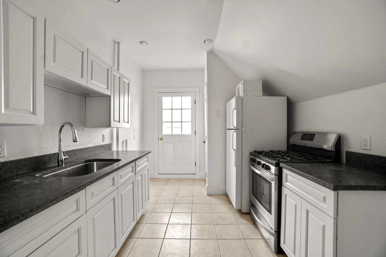 10 Skyline Drive Nantucket, MA 02554 - Photo 33 of 38 New kitchen in apartment
