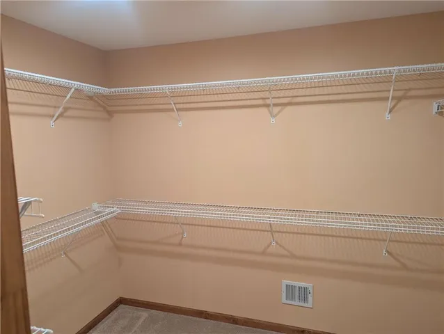 $339,900 | 1105 Northwest Sawgrass Drive, Grain Valley, MO 64029