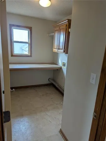 $339,900 | 1105 Northwest Sawgrass Drive, Grain Valley, MO 64029