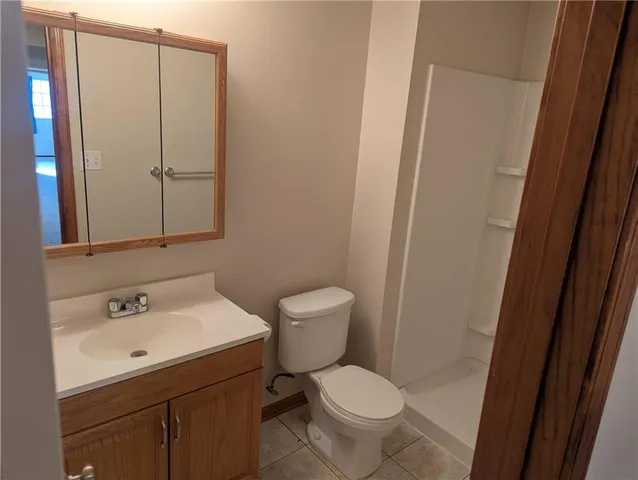 $349,900 | 1105 Northwest Sawgrass Drive, Grain Valley, MO 64029