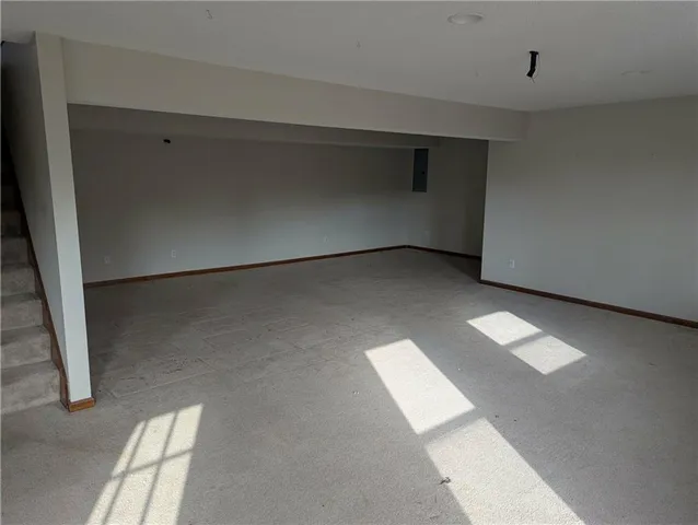 $339,900 | 1105 Northwest Sawgrass Drive, Grain Valley, MO 64029