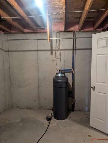 $339,900 | 1105 Northwest Sawgrass Drive, Grain Valley, MO 64029