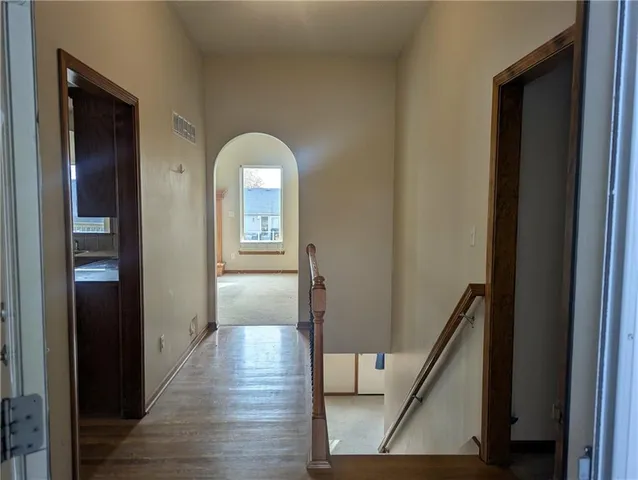 $339,900 | 1105 Northwest Sawgrass Drive, Grain Valley, MO 64029