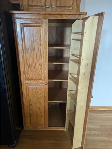 $339,900 | 1105 Northwest Sawgrass Drive, Grain Valley, MO 64029