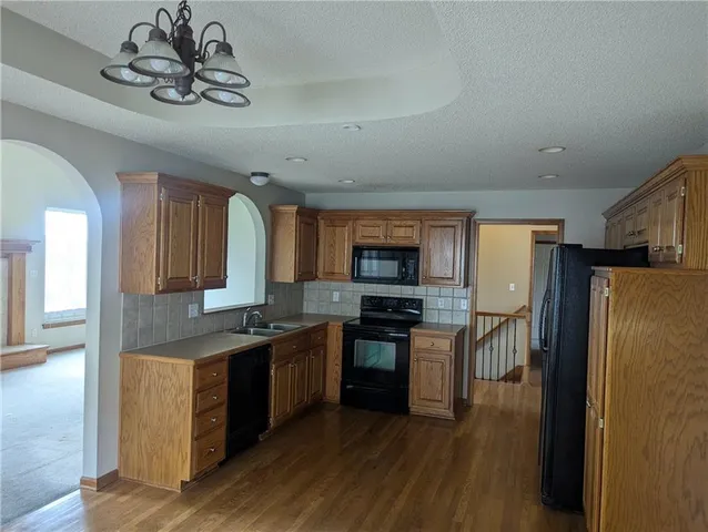 $339,900 | 1105 Northwest Sawgrass Drive, Grain Valley, MO 64029