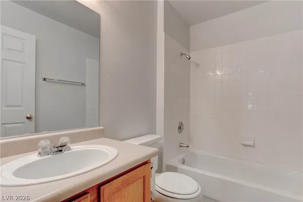 $325,000 | 690 Ambling Gait Avenue, Henderson, NV 89015