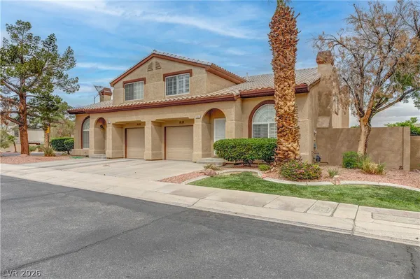$325,000 | 690 Ambling Gait Avenue, Henderson, NV 89015