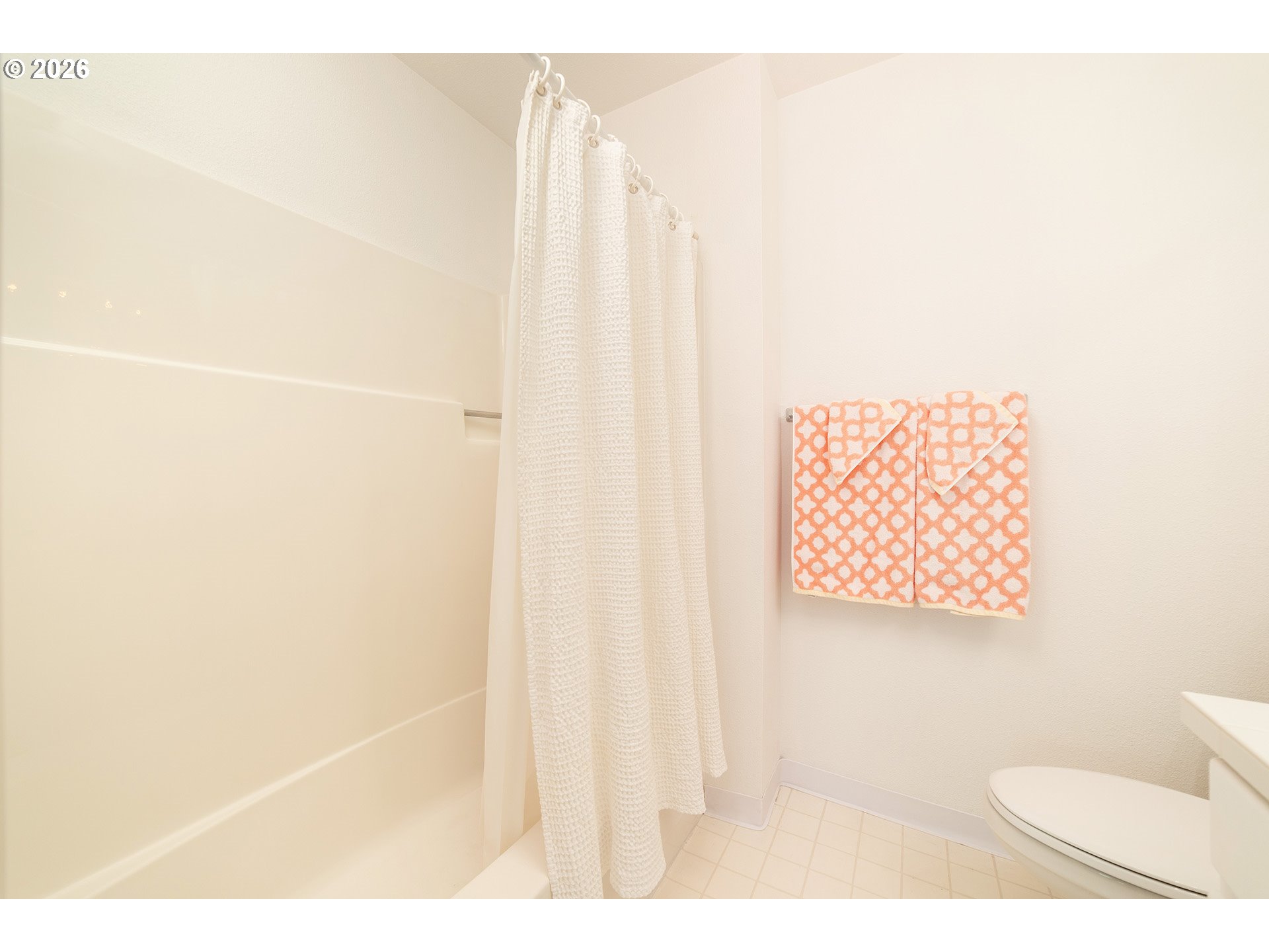 5028 Southwest View Point Terrace Portland, OR 97239 - Photo 29 of 43 Bathroom