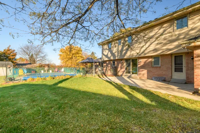 $599,900 | W199S7525 Lakeview Drive, Muskego, WI 53150