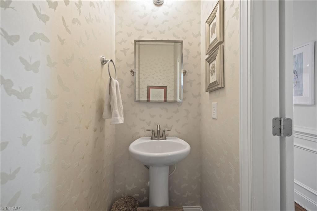 3867 Stafford Run Court High Point, NC 27265 - Photo 11 of 50