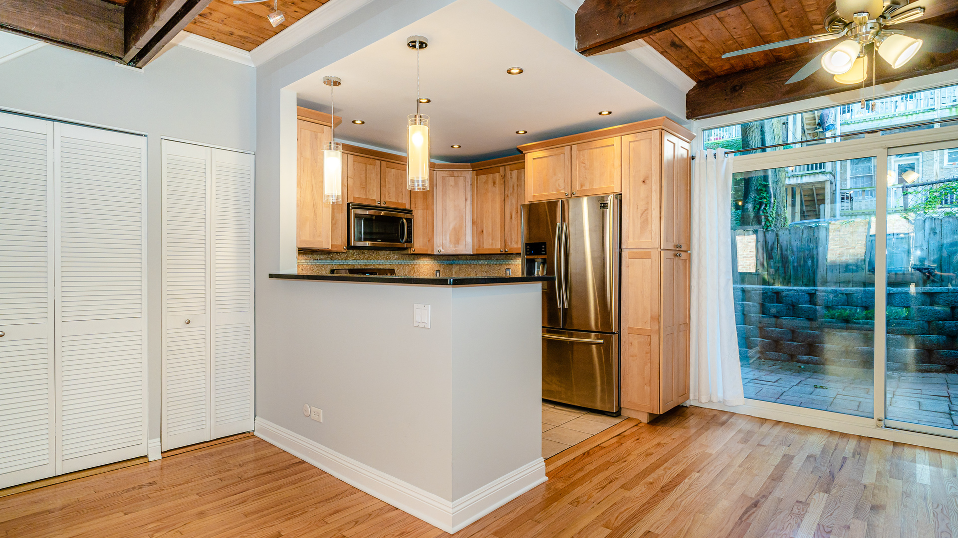 3012 North Waterloo Court, Unit 13 Chicago, IL 60657 - Photo 11 of 37