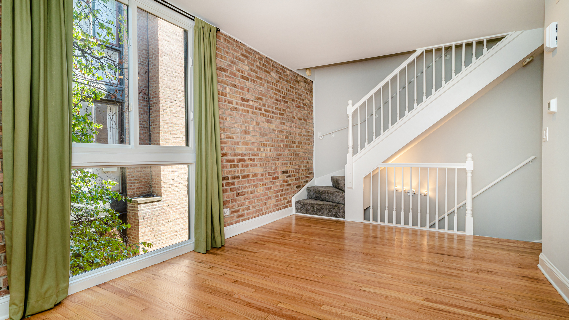 3012 North Waterloo Court, Unit 13 Chicago, IL 60657 - Photo 16 of 37