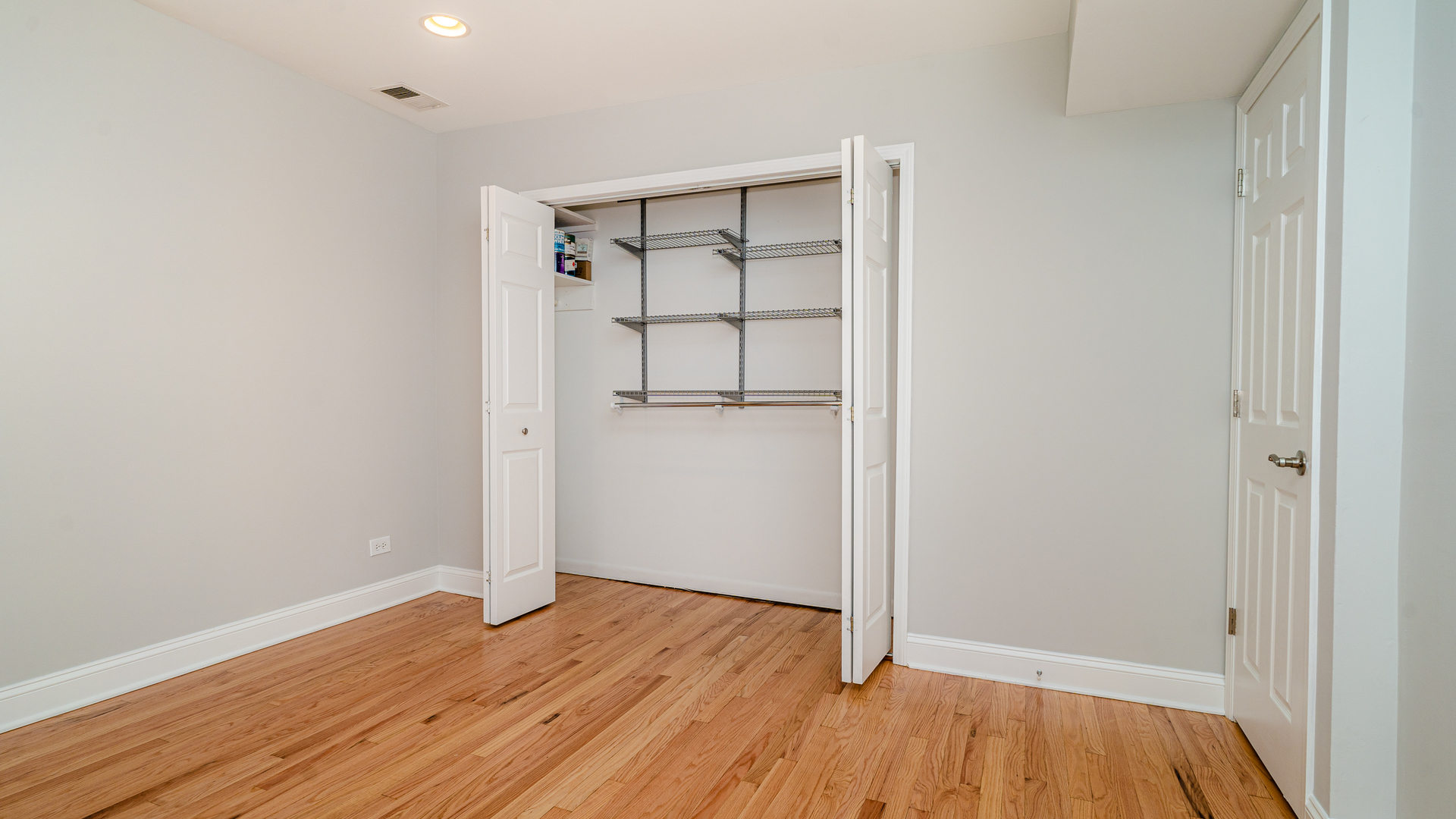 3012 North Waterloo Court, Unit 13 Chicago, IL 60657 - Photo 19 of 37