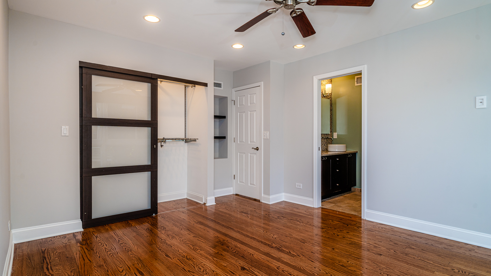 3012 North Waterloo Court, Unit 13 Chicago, IL 60657 - Photo 24 of 37