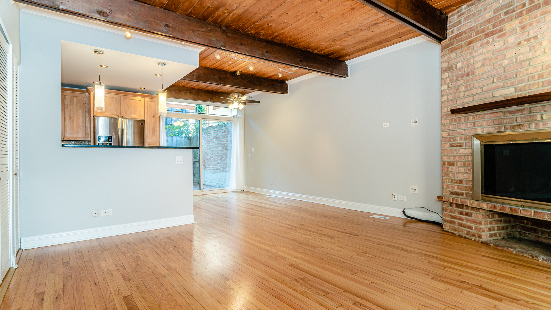 3012 North Waterloo Court, Unit 13 Chicago, IL 60657 - Photo 7 of 37