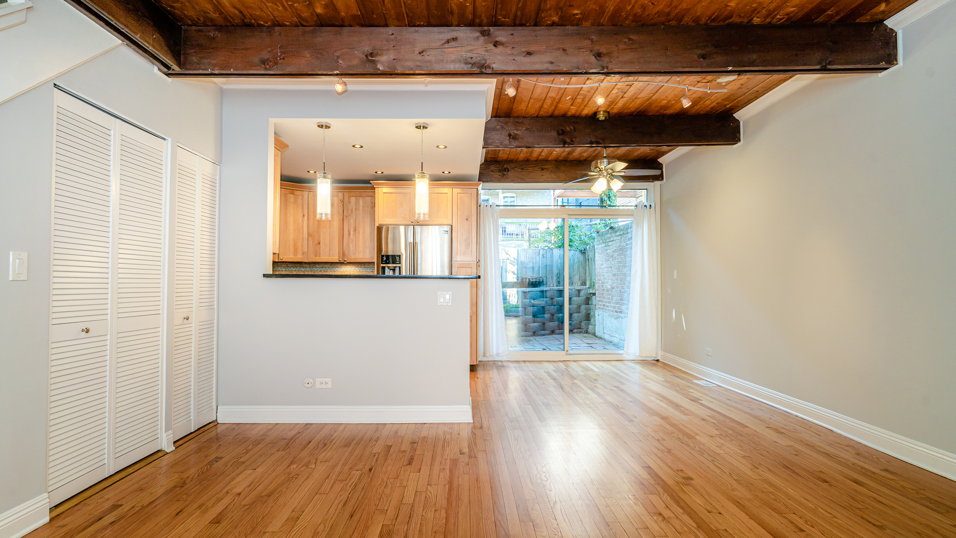 3012 North Waterloo Court, Unit 13 Chicago, IL 60657 - Photo 8 of 37