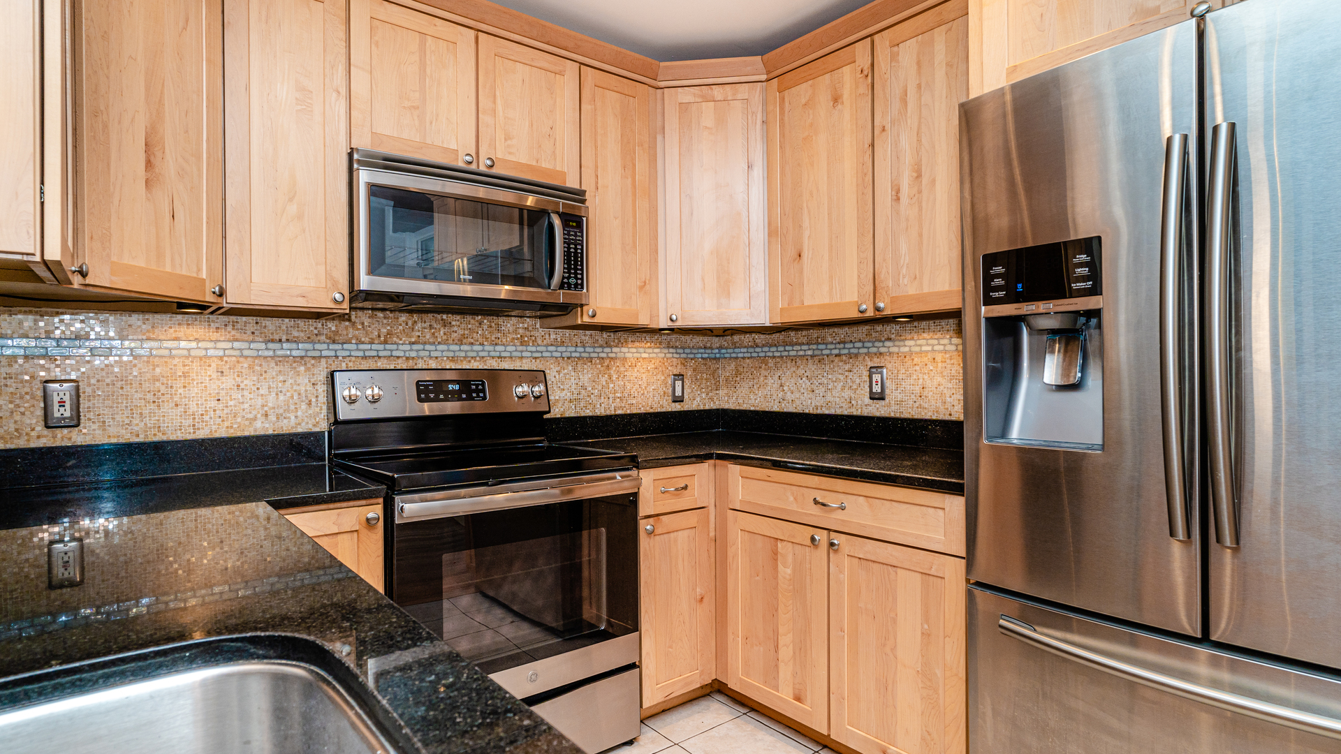 3012 North Waterloo Court, Unit 13 Chicago, IL 60657 - Photo 10 of 37