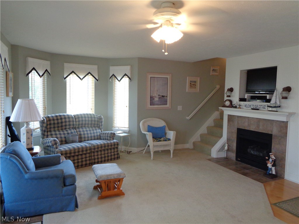 4611 Cleveland Road East, Unit 922 Huron, OH 44839 - Photo 12 of 34 View #1 of the living room w/gas fireplace.
