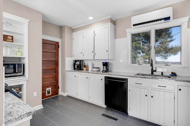 $749,900 | 775 North Parish Road, Turner, ME 04282