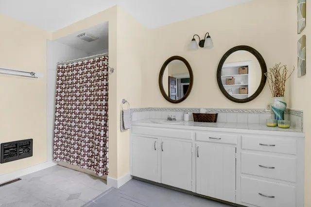 $749,900 | 775 North Parish Road, Turner, ME 04282