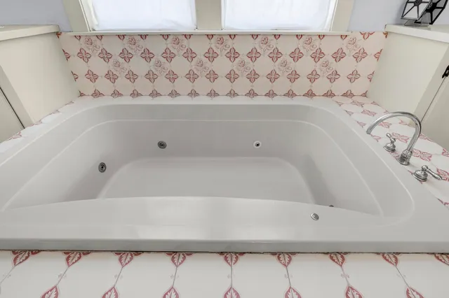 $749,900 | 775 North Parish Road, Turner, ME 04282