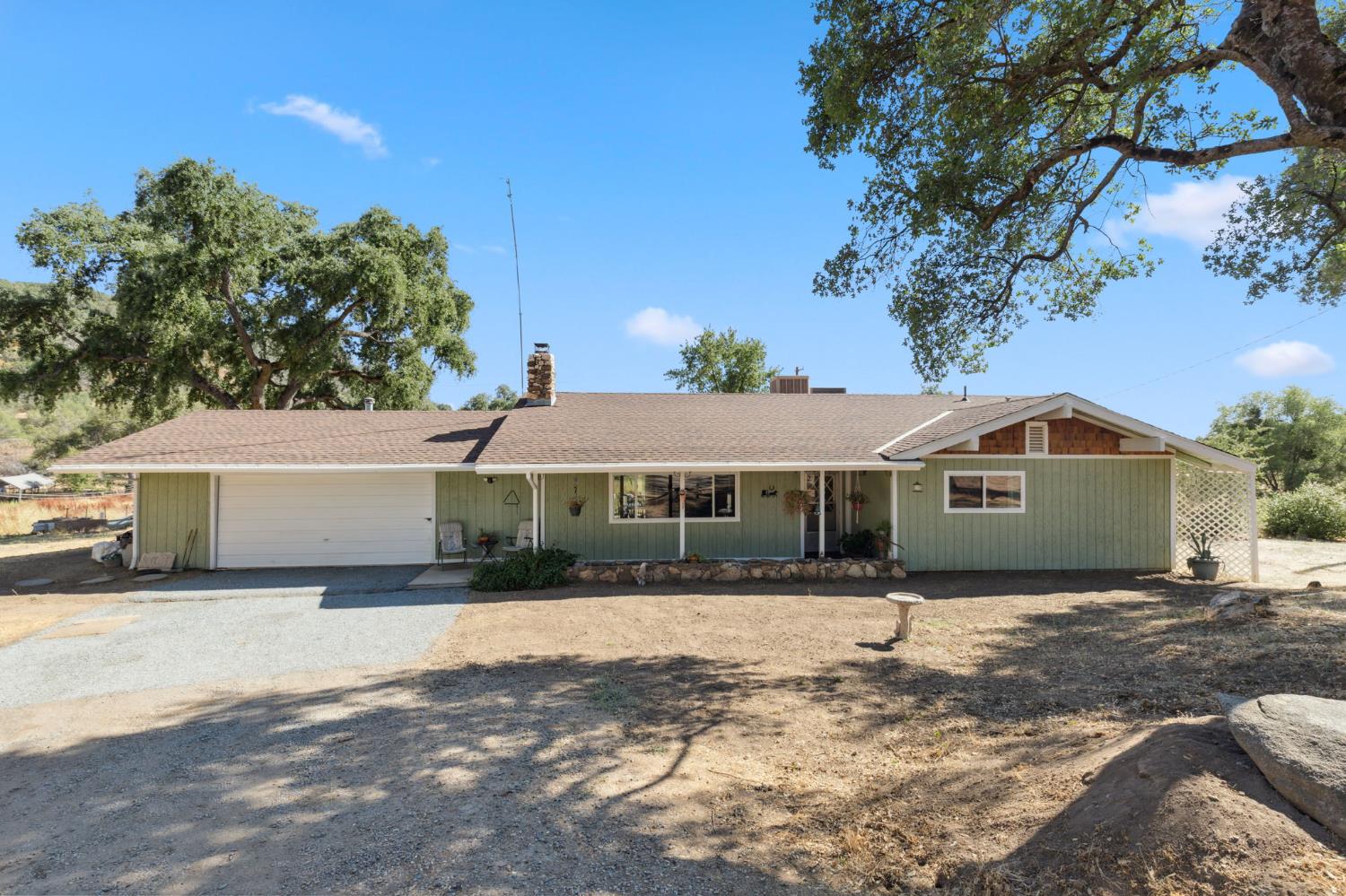 44810 Douglas Road South Coarsegold, CA 93614 - Photo 3 of 54 Gallery Image 3