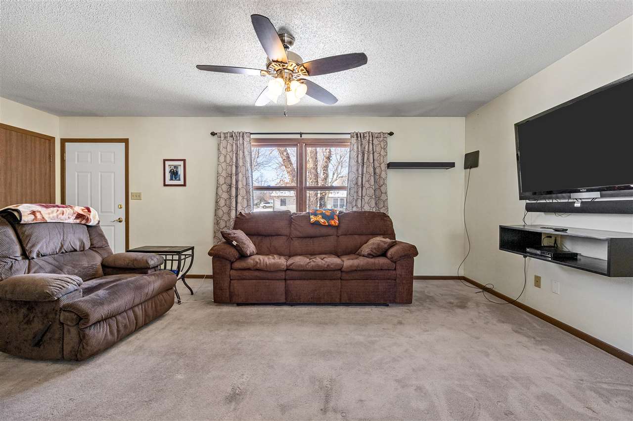 201 West Kimberly Road Lone Tree, IA 52755 - Photo 5 of 21 Gallery Image 5
