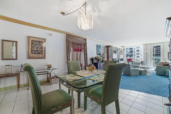 $2,800 | 3450 South Ocean Boulevard, Unit 211, Palm Beach, FL 33480