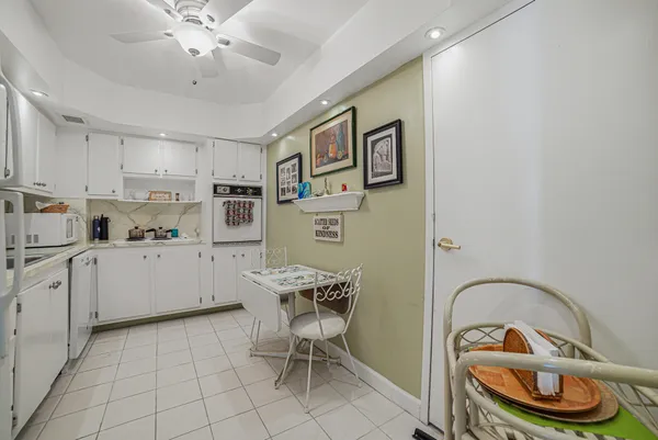 $2,800 | 3450 South Ocean Boulevard, Unit 211, Palm Beach, FL 33480