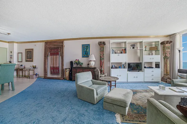 $2,800 | 3450 South Ocean Boulevard, Unit 211, Palm Beach, FL 33480