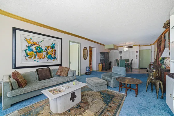 $2,800 | 3450 South Ocean Boulevard, Unit 211, Palm Beach, FL 33480