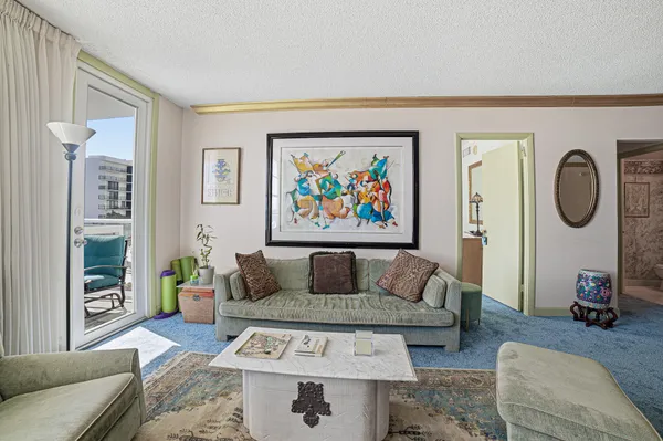 $2,800 | 3450 South Ocean Boulevard, Unit 211, Palm Beach, FL 33480