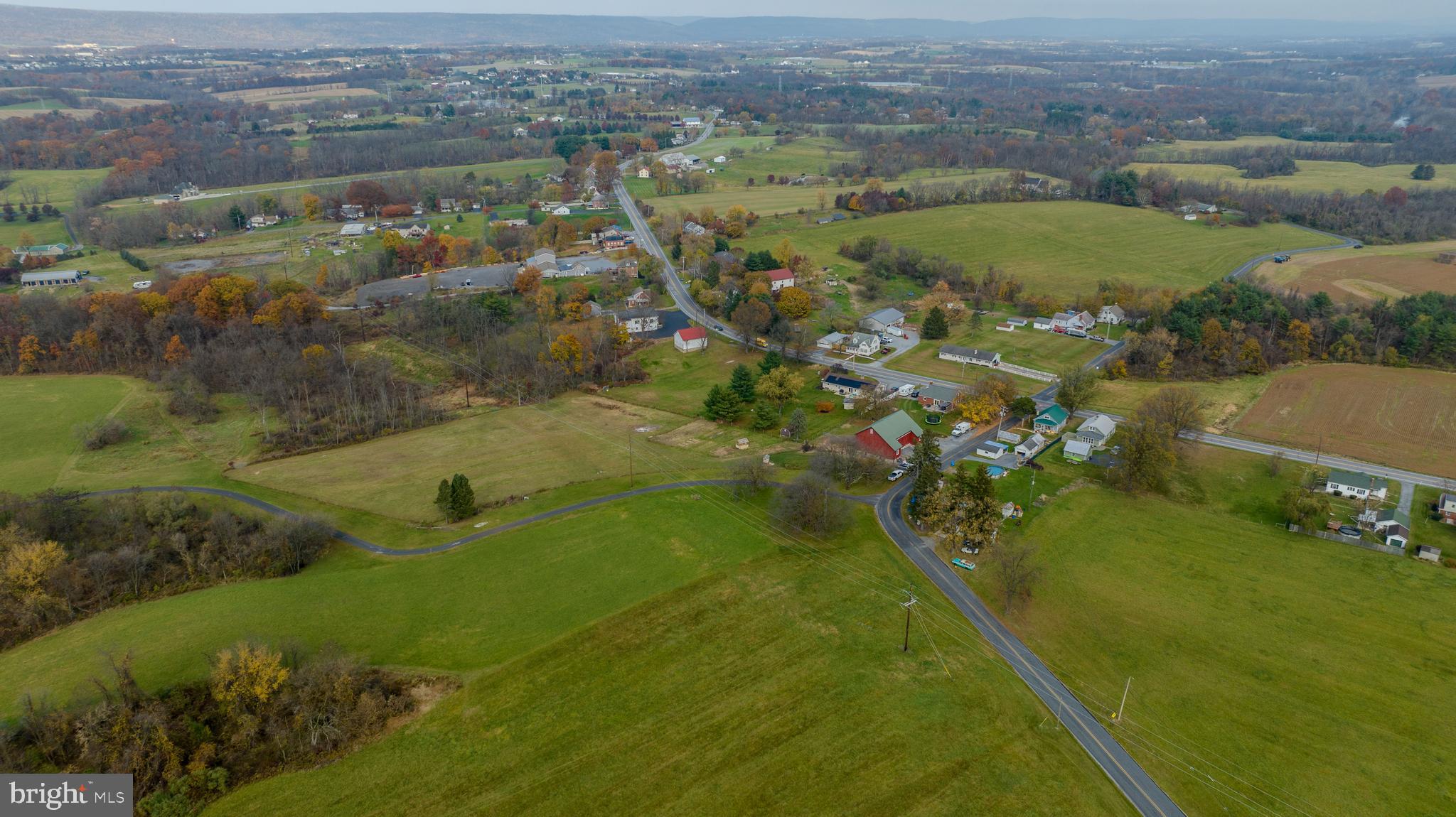 539 Laudermilch Road Hershey, PA 17033 - Photo 4 of 60 Gallery Image 4