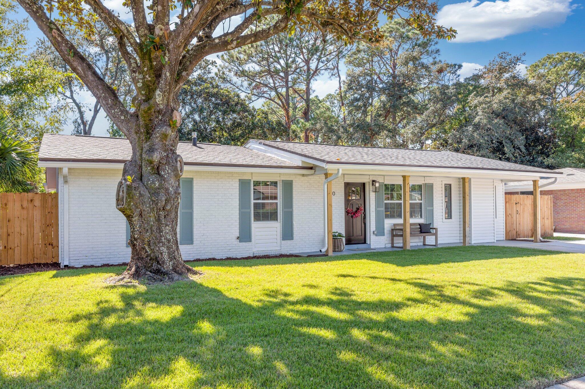 230 Santa Rosa Street Southwest Fort Walton Beach, FL 32548 - Photo 2 of 106 1-web-or-mls-230-santa-rosa-st-sw