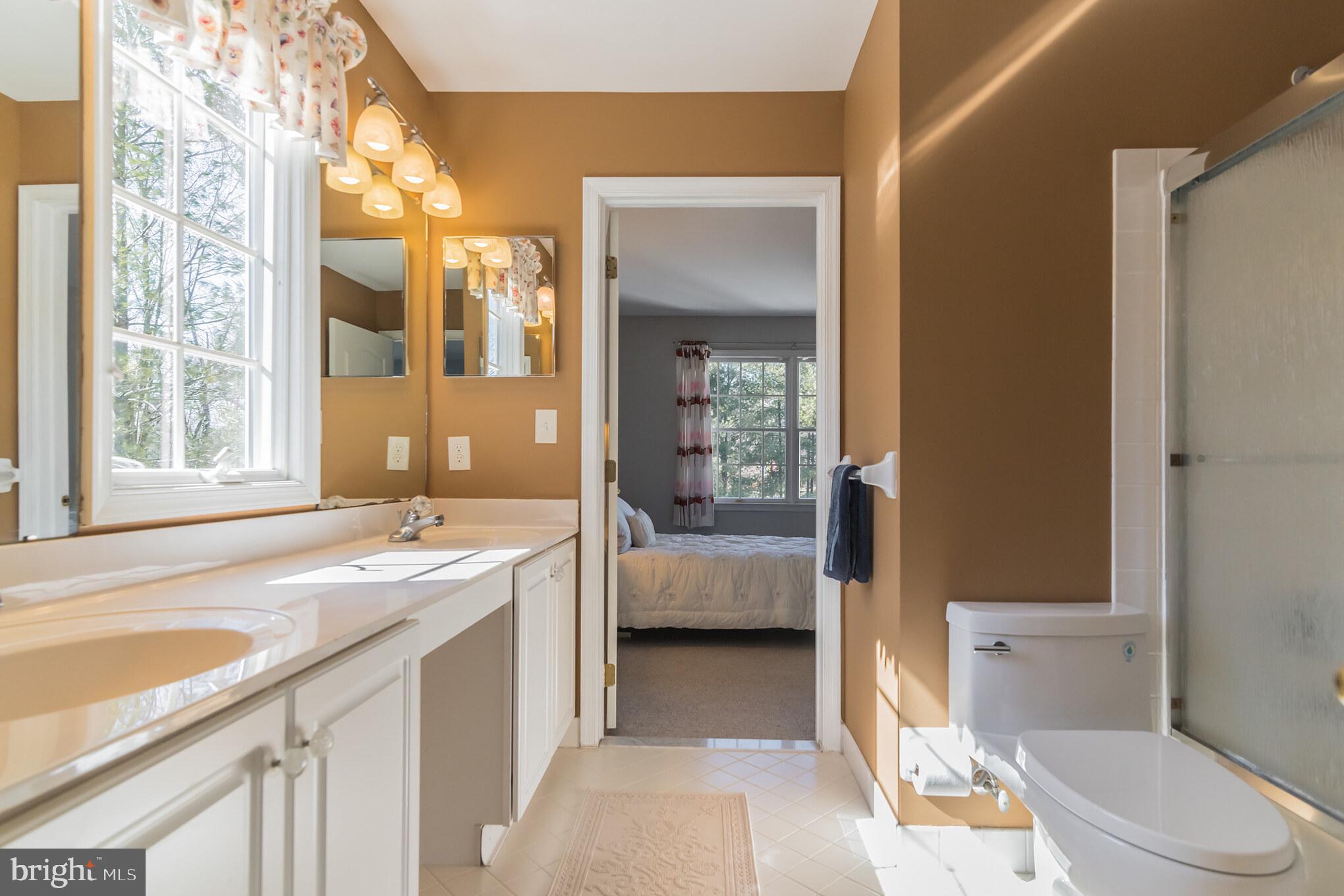 1168 Pebble Spring Drive Berwyn, PA 19312 - Photo 26 of 38 Jack and Jill Bathroom