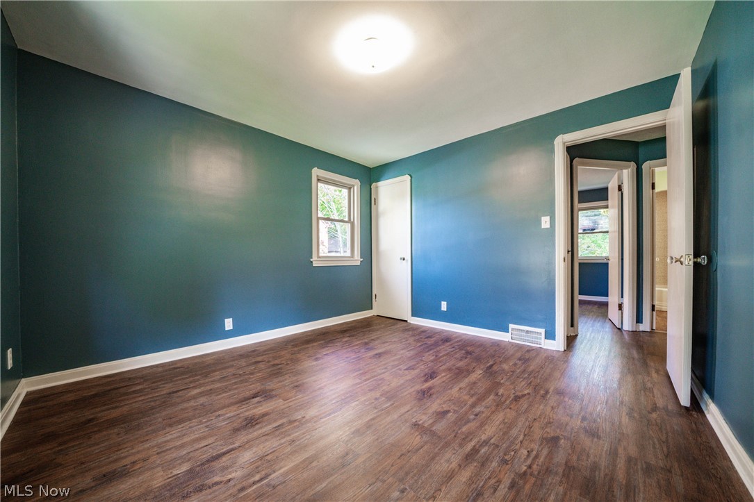 4193 Ridgeview Road Cleveland, OH 44144 - Photo 8 of 28 Gallery Image 8