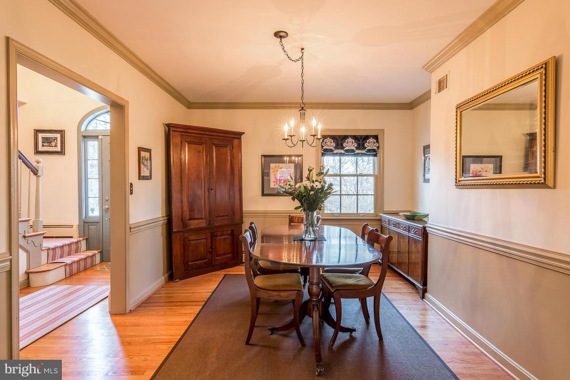 9201 Brink Road Gaithersburg, MD 20882 - Photo 9 of 30 Dining Room