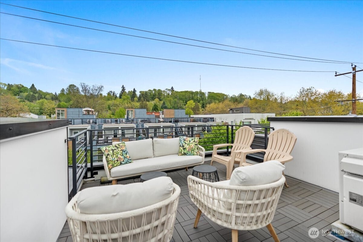 4301 26th Avenue Southwest Seattle, WA 98126 - Photo 16 of 29