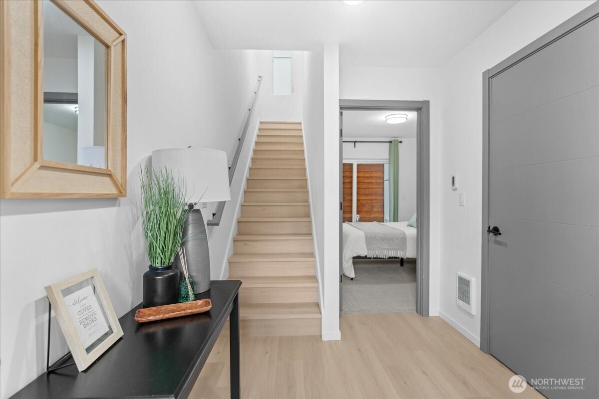 4301 26th Avenue Southwest Seattle, WA 98126 - Photo 17 of 29