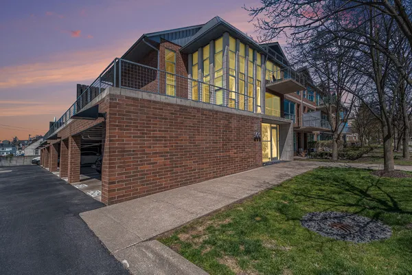 $3,800 | 300 Hamilton Street, Unit 204, Plymouth, MI 48170
