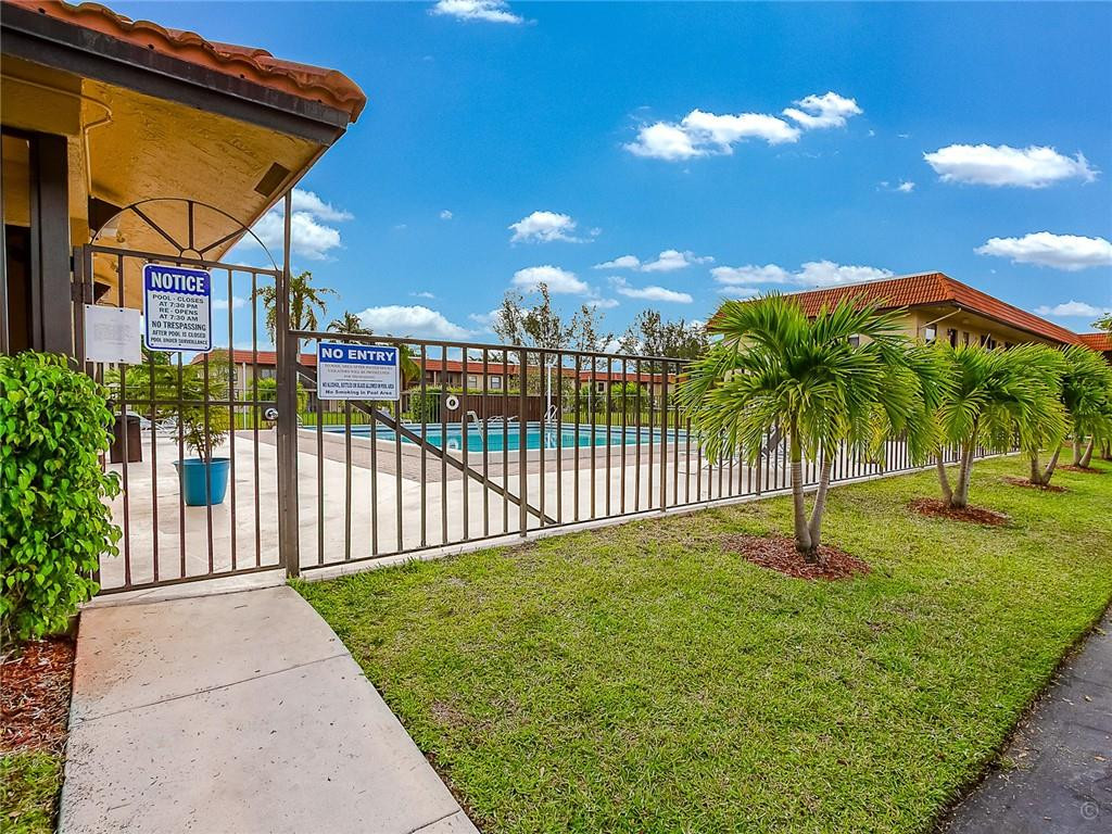 21904 Lake Forest Circle, Unit 105 Boca Raton, FL 33433 - Photo 28 of 30 Photo 28