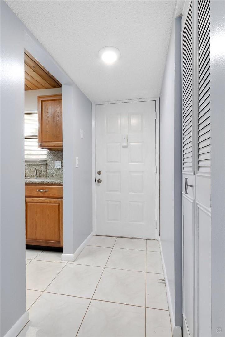 21904 Lake Forest Circle, Unit 105 Boca Raton, FL 33433 - Photo 5 of 30 Photo 5