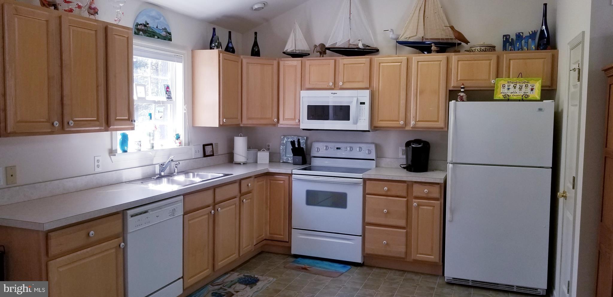 109 Pinehurst Road Ocean Pines, MD 21811 - Photo 10 of 21 Large bright and airy kitchen with pantry