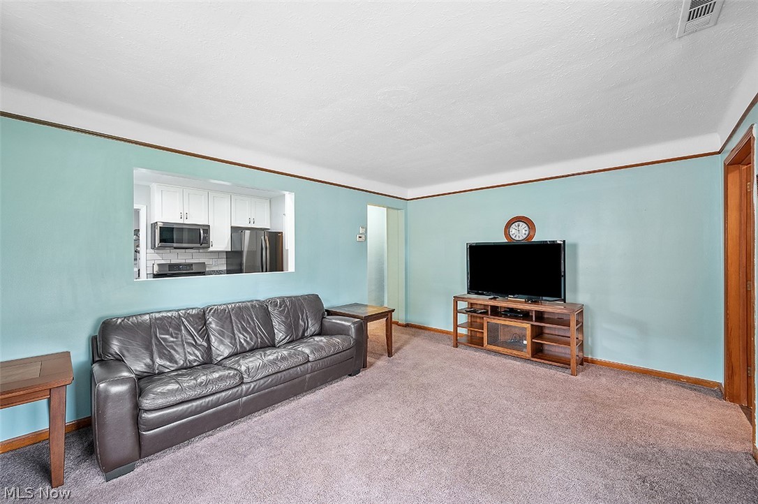 6045 Broadview Road Cleveland, OH 44134 - Photo 15 of 28