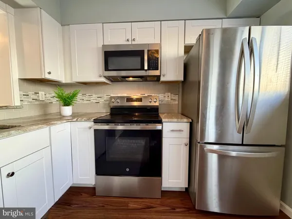 $1,975 | 33 Georgetown Road, Lindenwold, NJ 08021